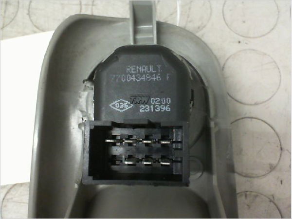 Commande lève-glace porte avant gauche Renault TWINGO I (C06_) 1.2 (c066, c068) (1996-2007) 3 portes