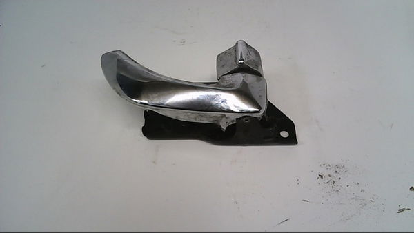 Poignee int porte avd HYUNDAI TERRACAN phase 1 05-2005--12-2007 2.9 CRDI 163ch