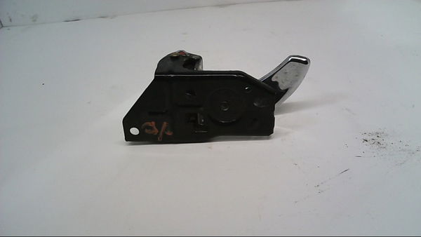 Poignee int porte avd HYUNDAI TERRACAN phase 1 05-2005--12-2007 2.9 CRDI 163ch