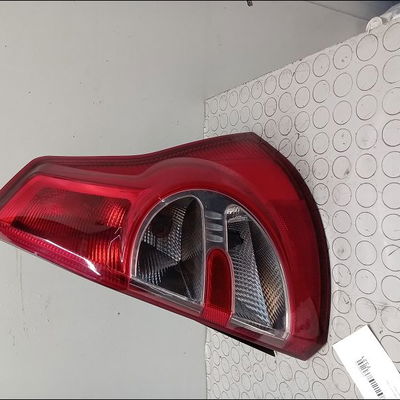 Feu arrière droit Dacia SANDERO 1.2 16v (2008) 5 portes