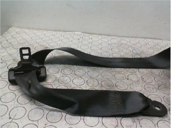 Ceinture arrière droite Dacia DUSTER (HS_) 1.5 dci (2010-2018)