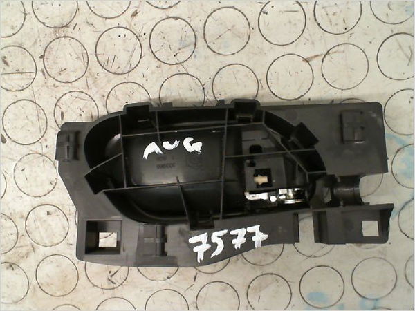 Poignee int porte avg Peugeot 207-207 (WA_, WC_) 1.6 hdi (2006-2013) 5 portes