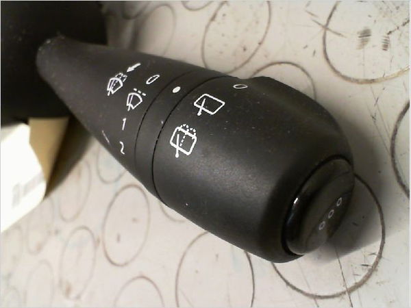 Commande essuie glace Dacia SANDERO II Tce 90 (b8m1, b8ma) (2012) 5 portes