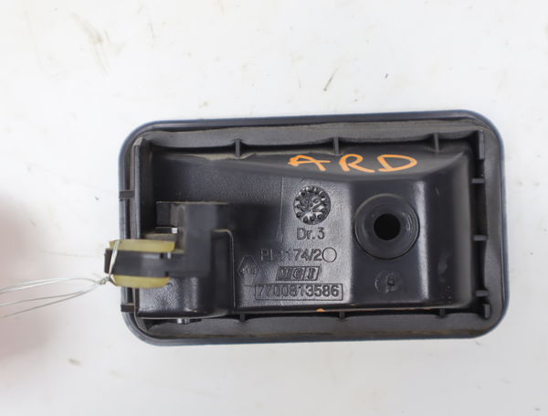 Poignee int porte ard Renault CLIO I (B-C57_, 5-357_) 1.2 (b-c-s57a, b-c57s, 5-357f, 5-357j, 5-357l, 5-357r) (1990-1998) 5 portes