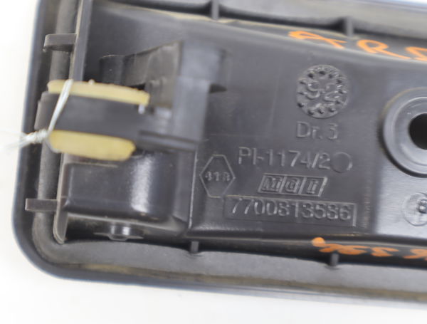 Poignee int porte ard Renault CLIO I (B-C57_, 5-357_) 1.2 (b-c-s57a, b-c57s, 5-357f, 5-357j, 5-357l, 5-357r) (1990-1998) 5 portes