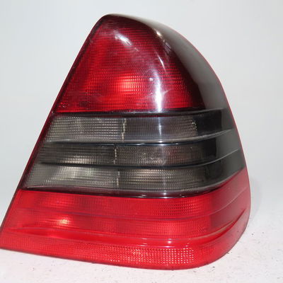Feu arrière droit Mercedes-benz CLASSE C (W202) C 220 cdi (202.133) (1997-2000) 4 portes