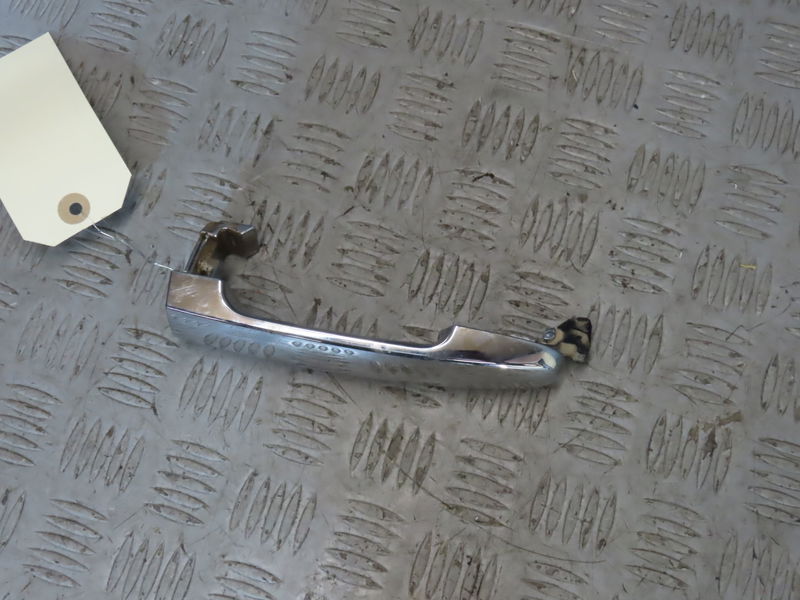 Poignee ext porte ard TOYOTA HILUX