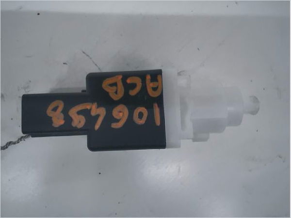 Contacteur de stop sur pedale  Fiat PANDA (169_) 1.2 4x4 (169.axb2a) (2004)