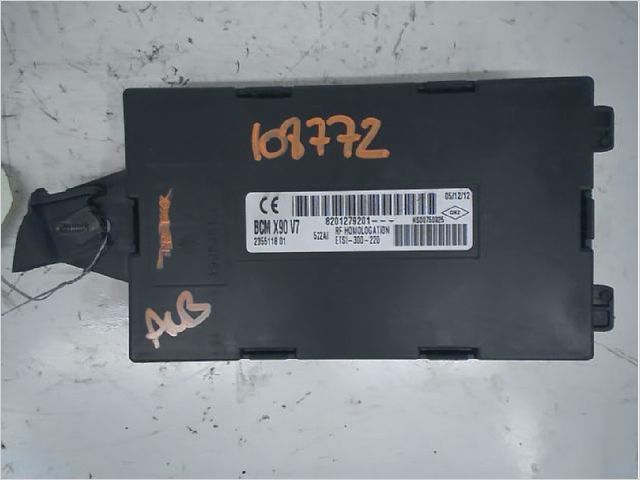 Platine fusible habitacle Dacia DUSTER (HS_) 1.5 dci 4x4 (hsmc, hsmd) (2010-2018) 5 portes