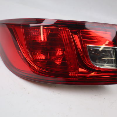 Feu arrière gauche Renault CLIO IV (BH_) 1.5 dci 75 (2012) 5 portes