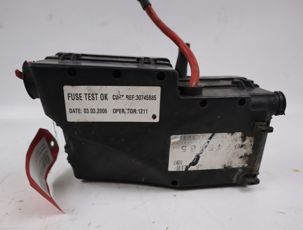 Boite a fusibles Volvo V50 (545) 2.0 d (2004-2010)