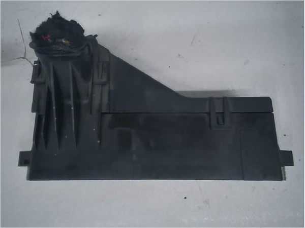Boite a fusibles Audi A2 (8Z0) 1.4 (2000-2005) 5 portes