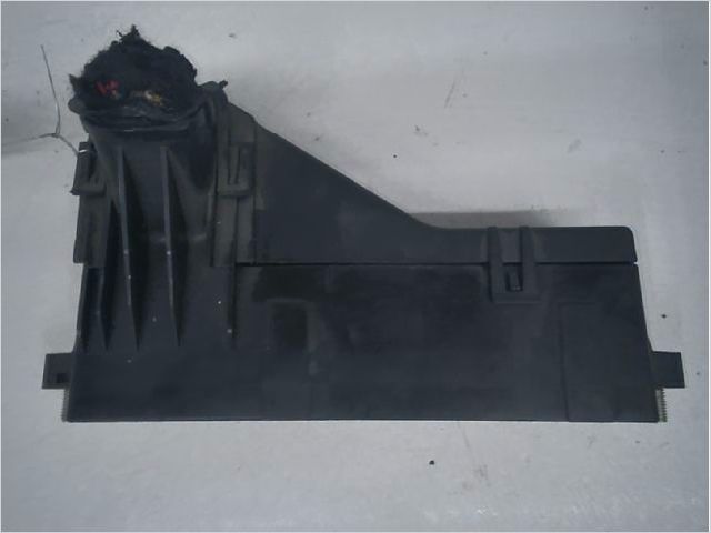 Boite a fusibles Audi A2 (8Z0) 1.4 (2000-2005) 5 portes