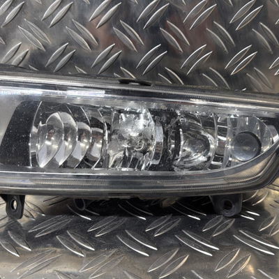 Phare antibrouillard avant gauche Volkswagen POLO V (6R1, 6C1) 1.2 tdi (2009) 5 portes