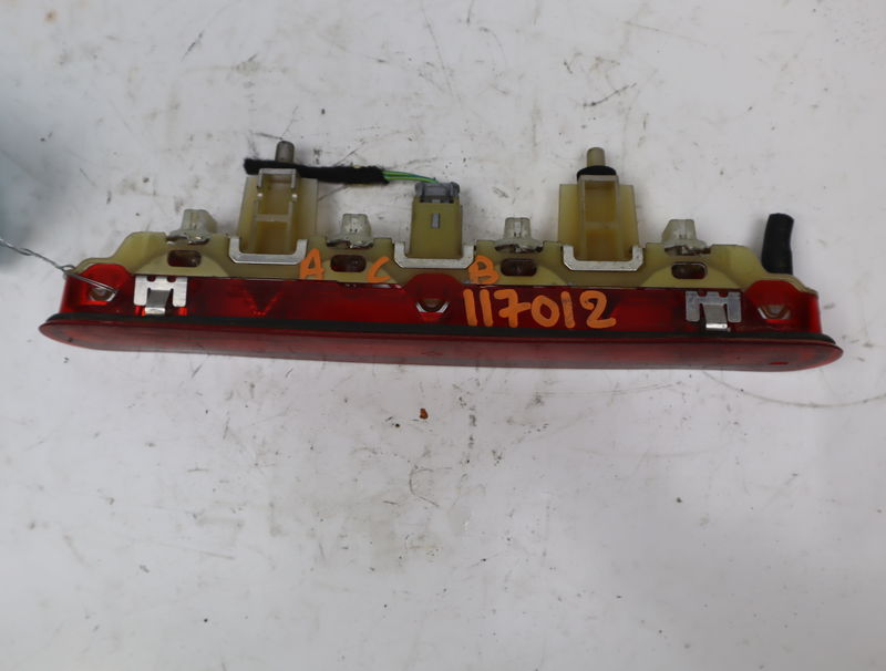 Feux stop supplementaire Peugeot 207-207 (WA_, WC_) 1.6 hdi 110 (2009-2012)