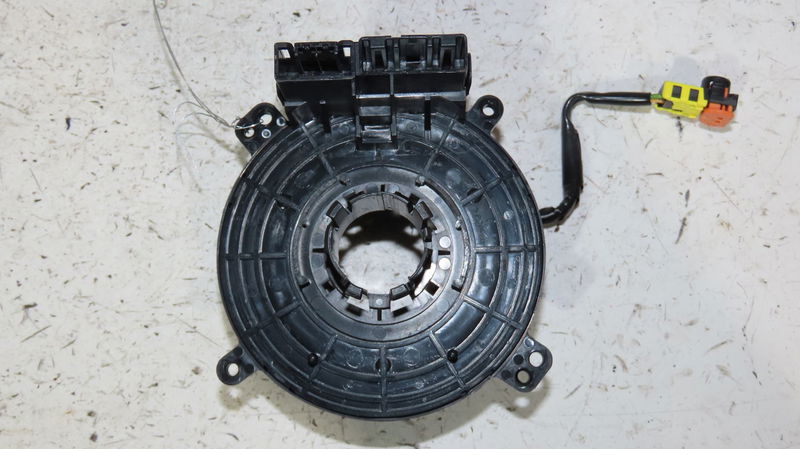 Contacteur annulaire airbag Opel CORSA E (X15) 1.4 (08, 68) (2014)