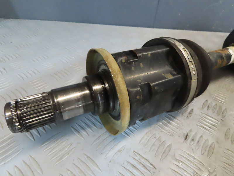 Transmission avant gauche TOYOTA HILUX