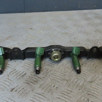 Rampe injection TOYOTA CELICA