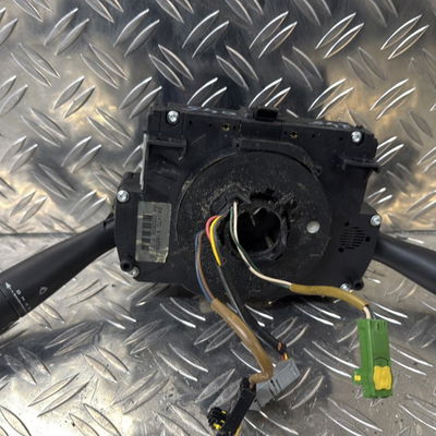 Interrupteur commande de frein a main Peugeot 207-207 (WA_, WC_) 1.4 hdi (2006-2015) 5 portes