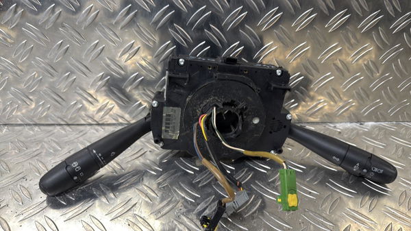 Interrupteur commande de frein a main Peugeot 207-207 (WA_, WC_) 1.4 hdi (2006-2015) 5 portes