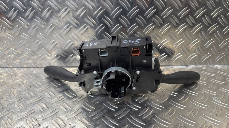 Interrupteur commande de frein a main Peugeot 207-207 (WA_, WC_) 1.4 hdi (2006-2015) 5 portes