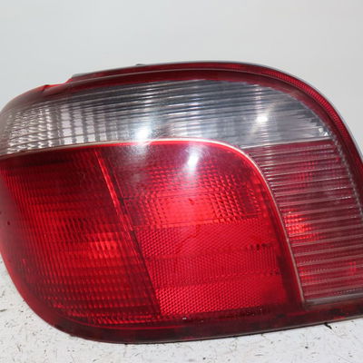 Feu arrière gauche Toyota YARIS (_P1_) 1.0 (scp10_) (1999-2005)