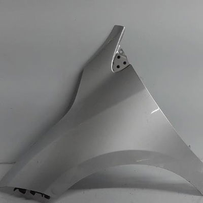 Aile avant gauche Renault MEGANE III Grandtour (KZ0-1) 1.6 bifuel (kz03) (2008)