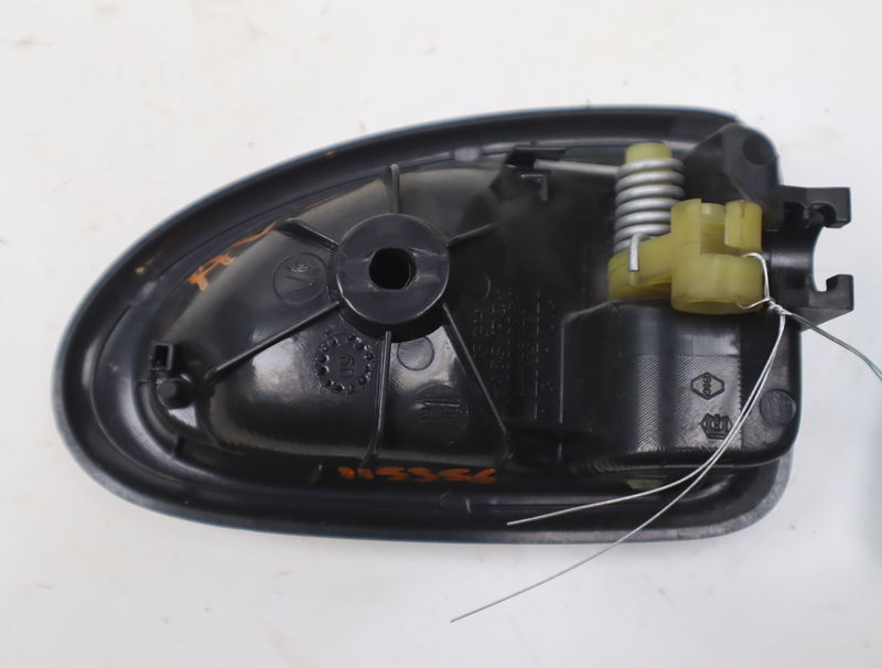 Poignee int porte avg Renault CLIO II (BB_, CB_) 1.5 dci (bb3n, cb3n) (2007-2009)