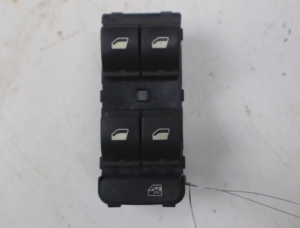 Commande lève-glace porte avant gauche Citroën C3 III (SX) 1.2 puretech 82 (2018) 5 portes