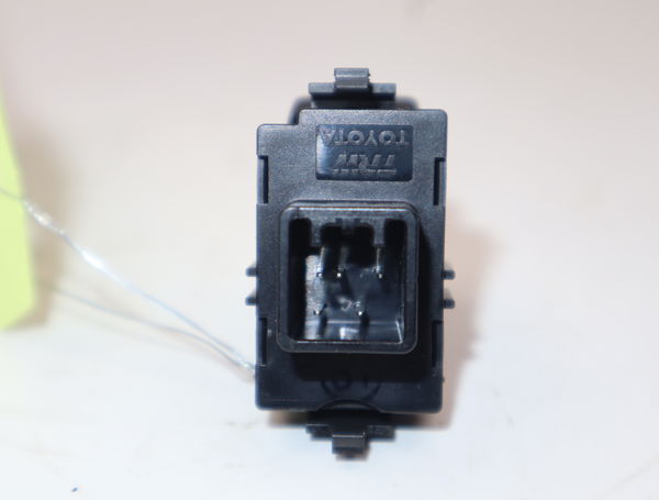 Commande lève-glace porte avant droite Toyota COROLLA (_E12_) 2.0 d-4d (cde120r_, cde120l_) (2002-2006)