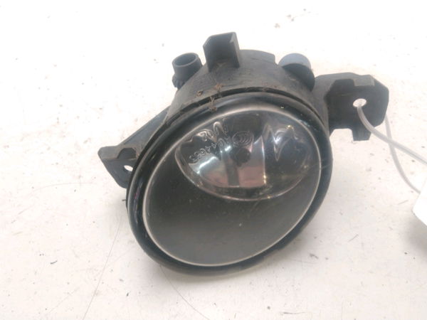 Phare antibrouillard avant droit NISSAN QASHQAI