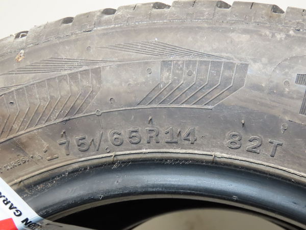 Pneumatiques Toyota YARIS (_P9_) 1.4 d-4d (nlp90_) (2005-2012)