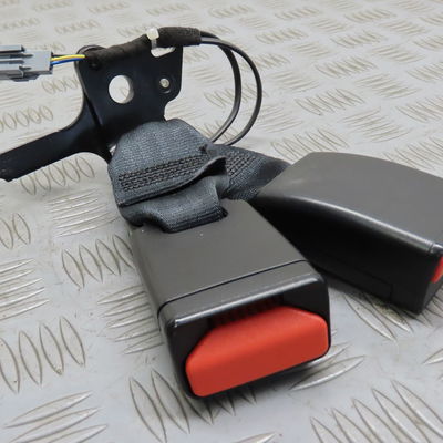 Ancrage ceinture arrière droit RENAULT CLIO