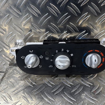 Commande de chauffage Renault TWINGO II (CN0_) 1.2 16v (cn04, cn0a, cn0b) (2007-2014) 3 portes