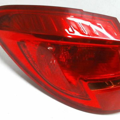 Feu arrière gauche OPEL MERIVA
