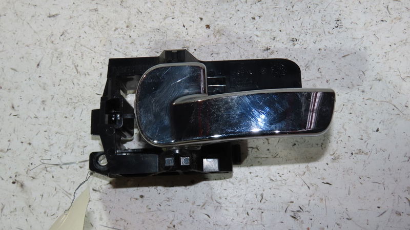 Poignee int porte arg Nissan QASHQAI - QASHQAI 2 I (J10, NJ10, JJ10E) 1.5 dci (2010-2013) 5 portes