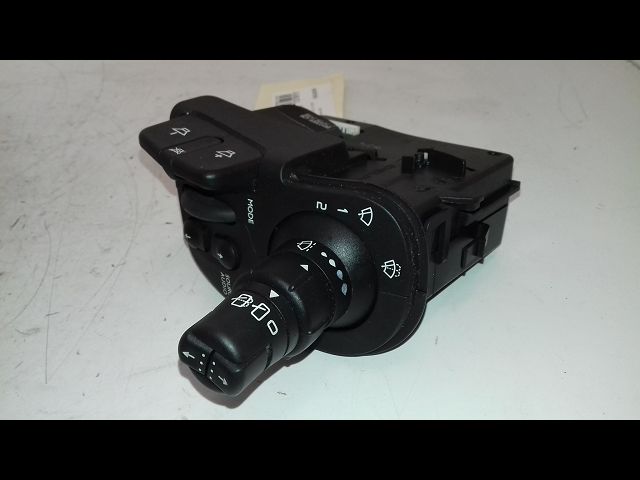 Commande essuie glace Renault CLIO III (BR0-1, CR0-1) 1.2 16v (br02, br0j, br11, cr02, cr0j, cr11) (2005-2014) 5 portes