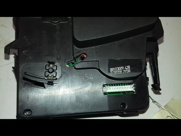 Commande essuie glace Renault CLIO III (BR0-1, CR0-1) 1.2 16v (br02, br0j, br11, cr02, cr0j, cr11) (2005-2014) 5 portes