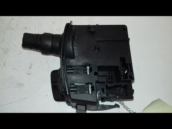 Commande essuie glace Renault CLIO III (BR0-1, CR0-1) 1.2 16v (br02, br0j, br11, cr02, cr0j, cr11) (2005-2014) 5 portes