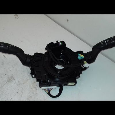 Bloc commodos Toyota AYGO X (_B7_) 1.0 vvt-i (kgb70) (2022)