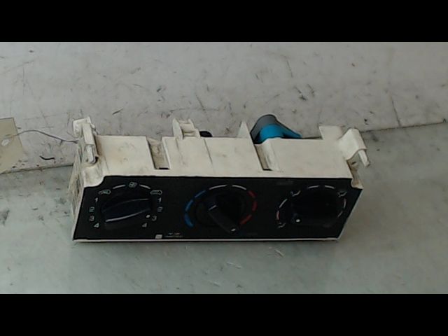 Commande de chauffage Peugeot PARTNER Camionnette-Monospace (5_, G_) 2.0 hdi (2000-2008) 3 portes
