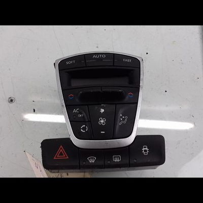 Commande de chauffage Renault LAGUNA III (BT0-1) 2.0 dci (bt01, bt08, bt09, bt0e, bt0k, bt12, bt1c, bt1d,... (2007-2015) 5 portes
