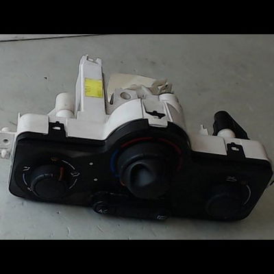 Commande de chauffage Renault CLIO III (BR0-1, CR0-1) 1.5 dci (c-br0g, c-br1g) (2005-2012) 5 portes