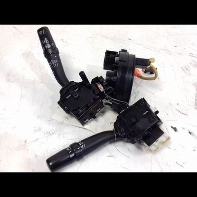 Bloc commodos Toyota AVENSIS Break (_T25_) 2.0 d-4d (adt250_) (2006-2008)
