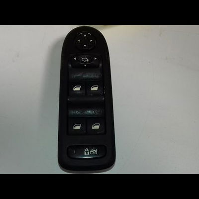 Commande lève-glace porte avant gauche Citroën C5 III Break (RW_) 2.0 hdi (2008)