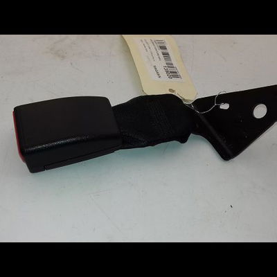Ancrage ceinture arrière gauche Peugeot 208 I (CA_, CC_) 1.2 puretech 82 (2018)