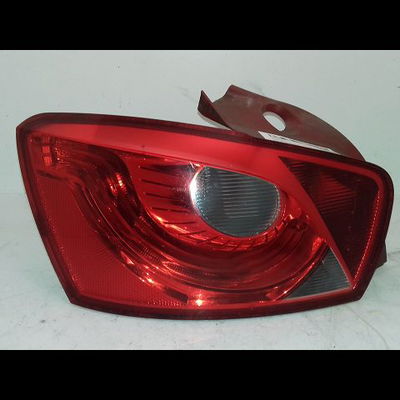 Feu arrière gauche Seat IBIZA IV (6J5, 6P1) 1.2 (2009-2011)