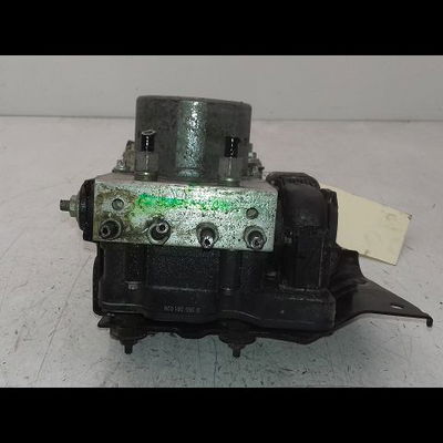 Unité hydraulique abs Nissan QASHQAI II SUV (J11, J11_) 1.2 dig-t (2013)