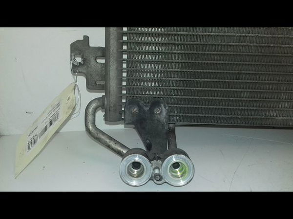 Condenseur clim Renault SCÉNIC I Monospace (JA0-1_, FA0_) 1.6 (ja00, ja16, ja15, ja19, ja1v, ja2b, ja2c, ja0b,... (1999-2003) 5 portes