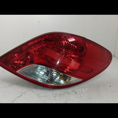 Feu arrière droit Peugeot 207-207 (WA_, WC_) 1.6 hdi (2006-2013) 5 portes